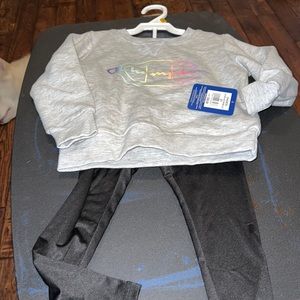 Champion brand new 2 piece set girls 3T